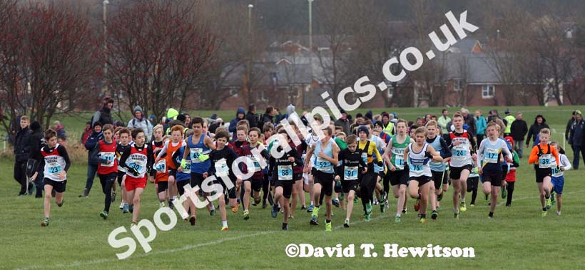 TThe start of the under-13 boys North Eastern Cross Country, Champs., Temple Park, South Shields. Photo: David T. Hewitson/Sports for All Pics